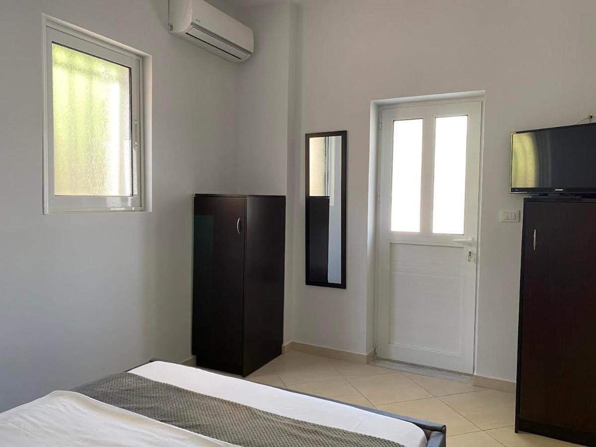 Apart-hotel Tomi *