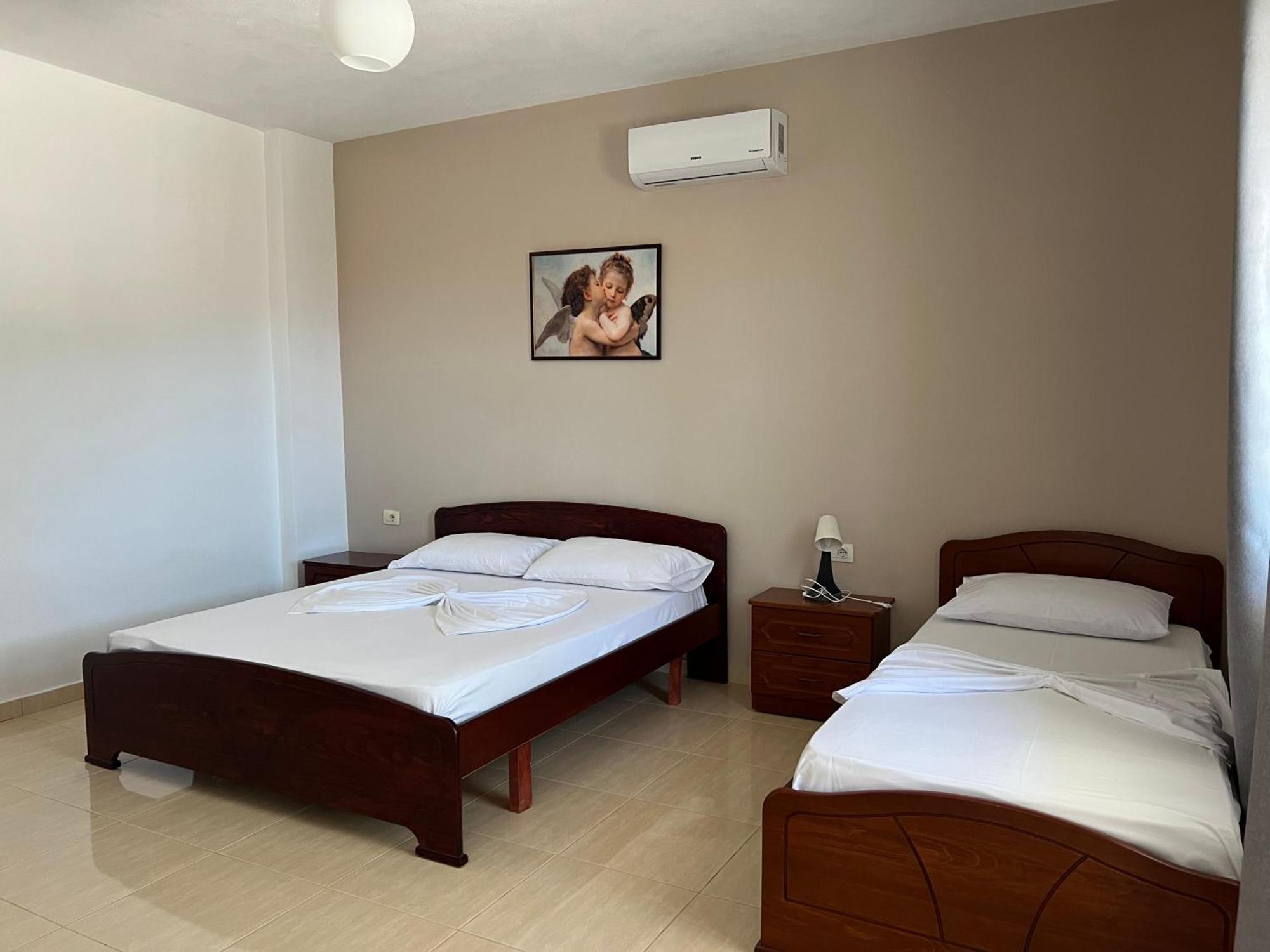 Apart-hotel Tomi *